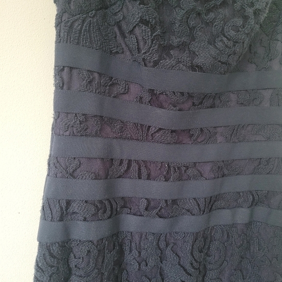 Tadashi Shoji Textured Lace Mermaid Gown Navy Blue Size 8 - Picture 8 of 16